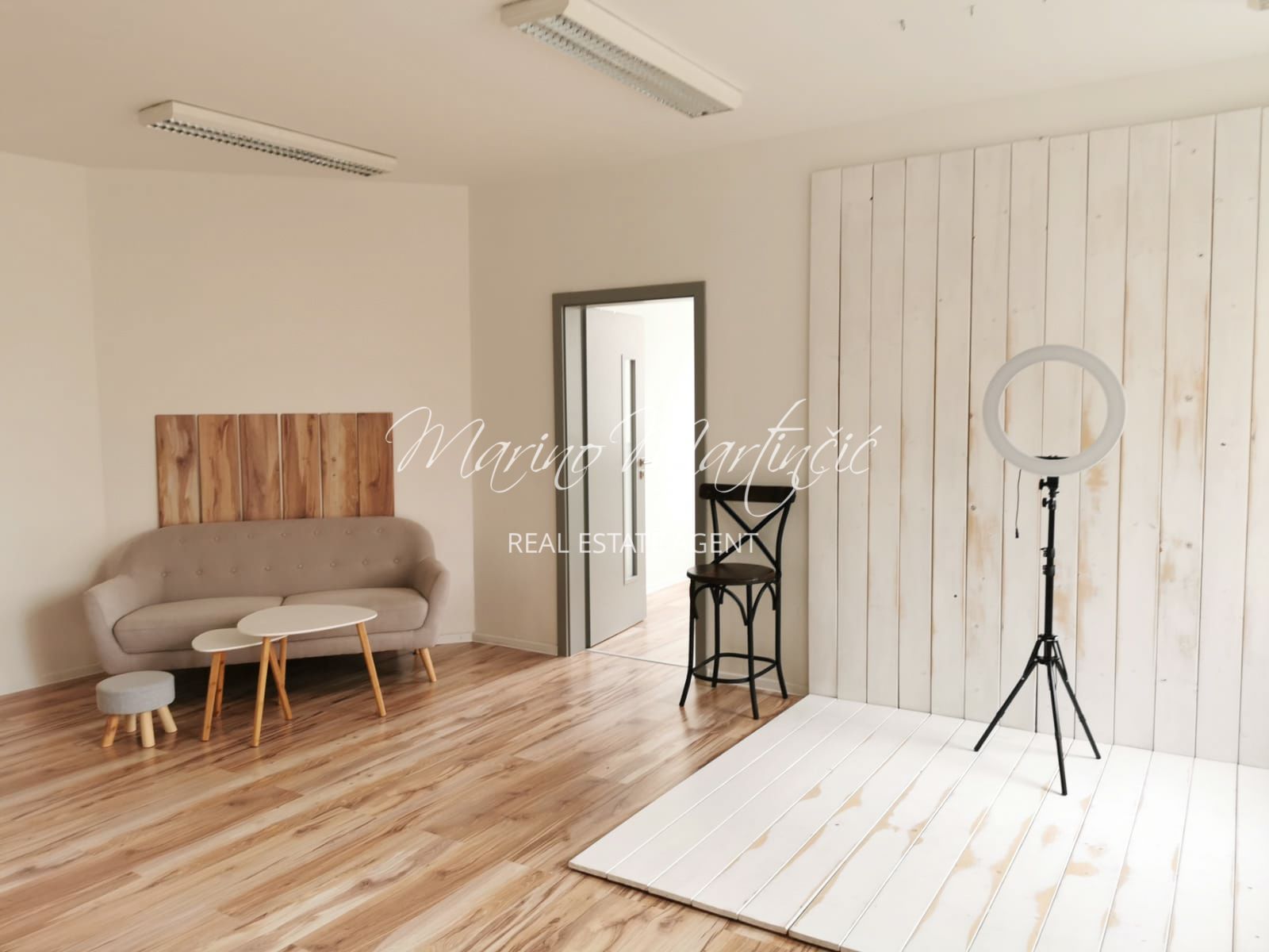 Kancelária alebo fotograficky ateliér? Používajte tak ako vám viac vyhovuje!